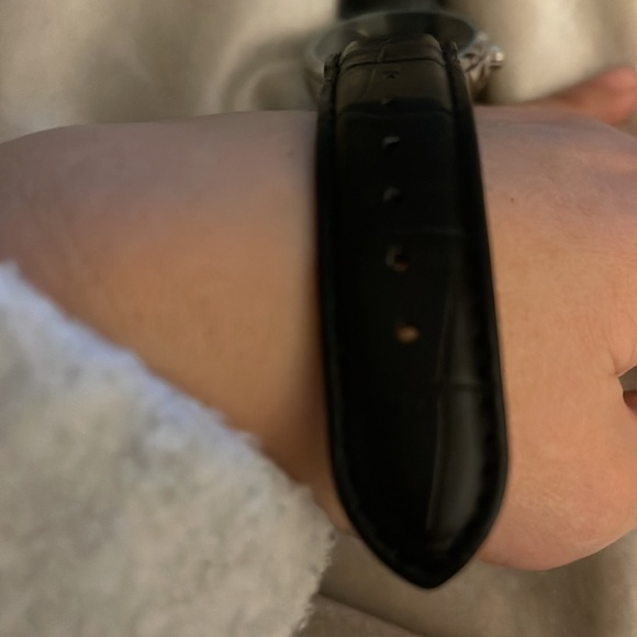 **SOLD ELSEWHERE** Casio - Silver Watch w/ Black Band - Picture 11 of 14